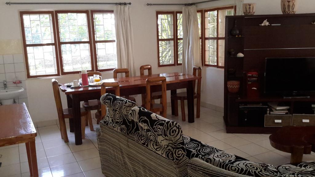 Brownstone Country Home Lira Esterno foto