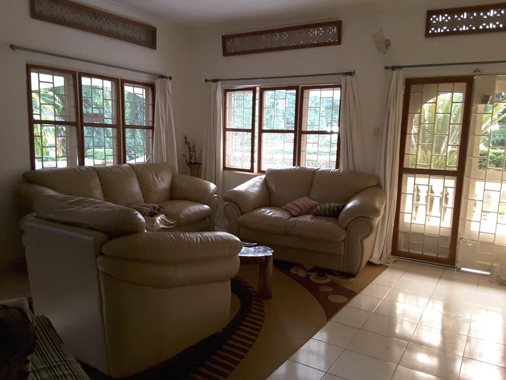Brownstone Country Home Lira Esterno foto