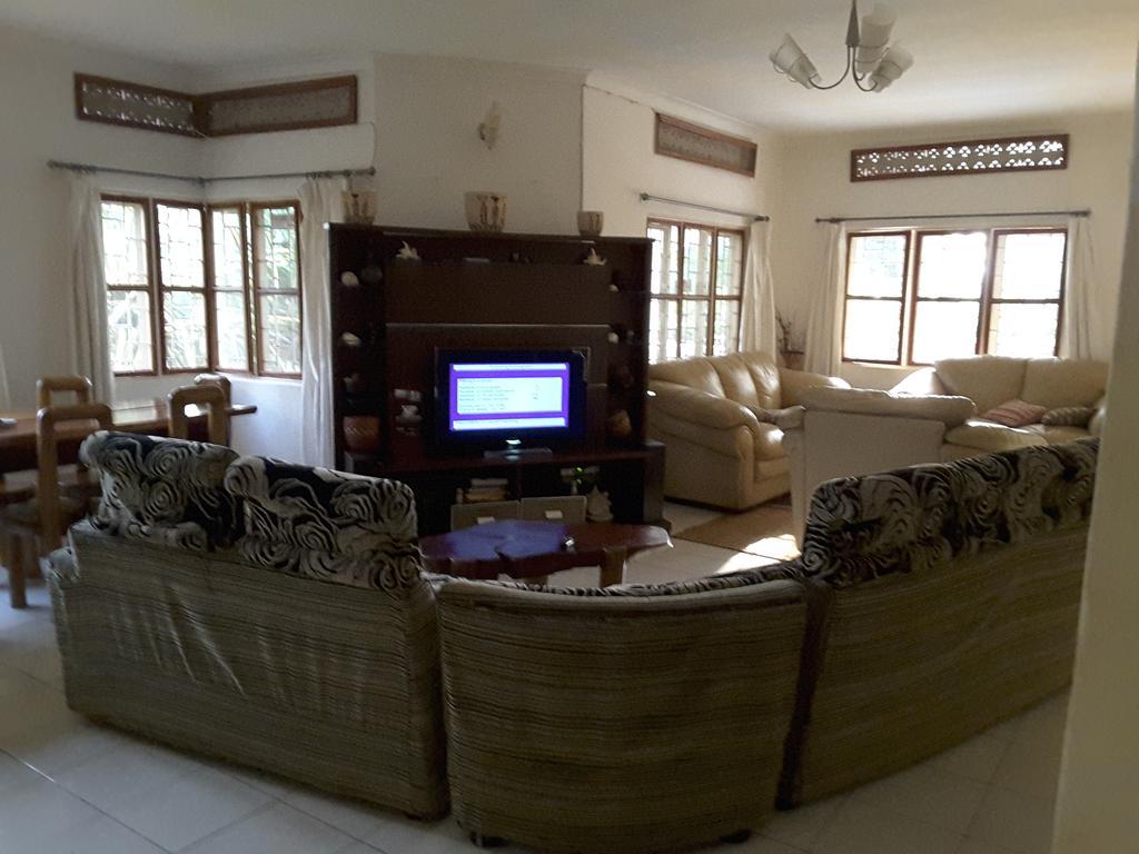 Brownstone Country Home Lira Esterno foto