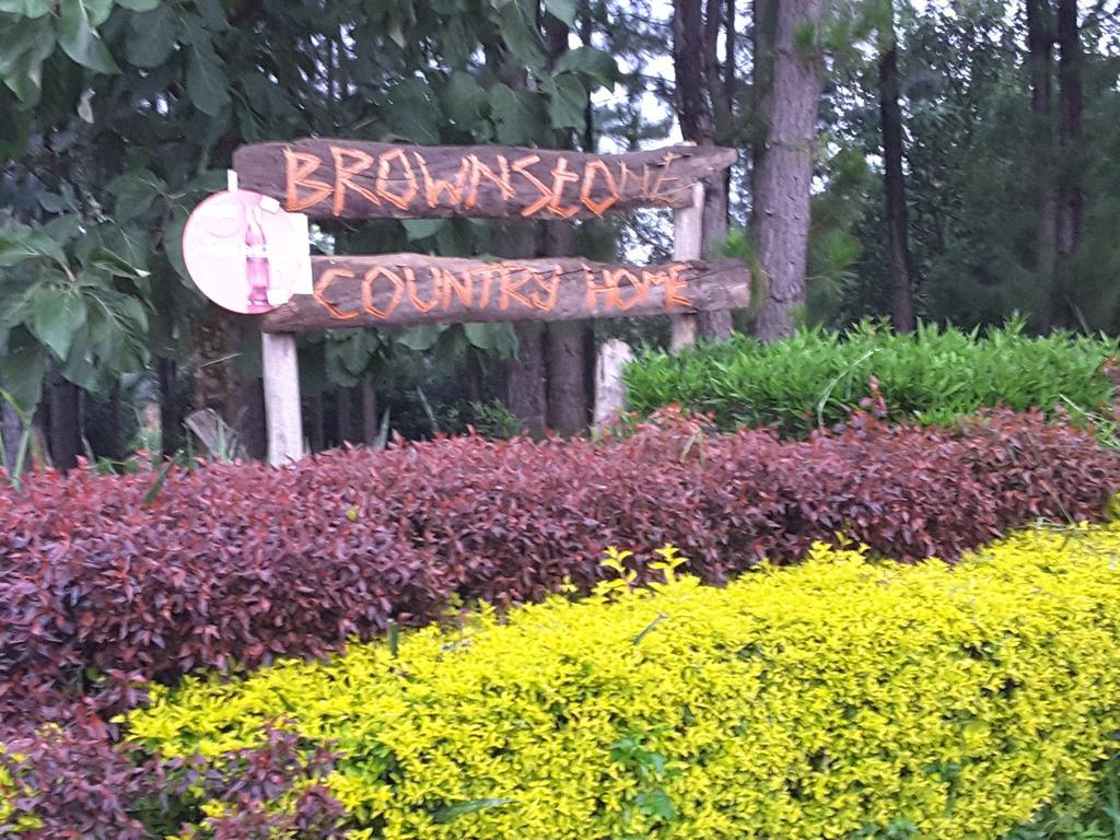 Brownstone Country Home Lira Esterno foto