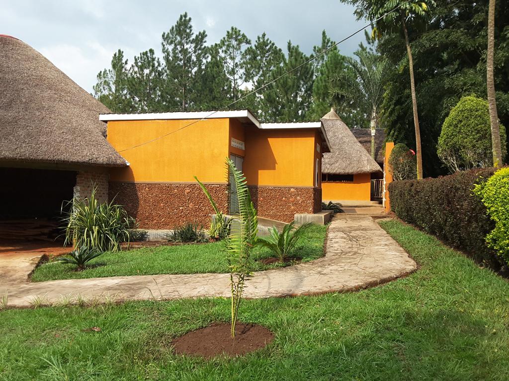 Brownstone Country Home Lira Esterno foto