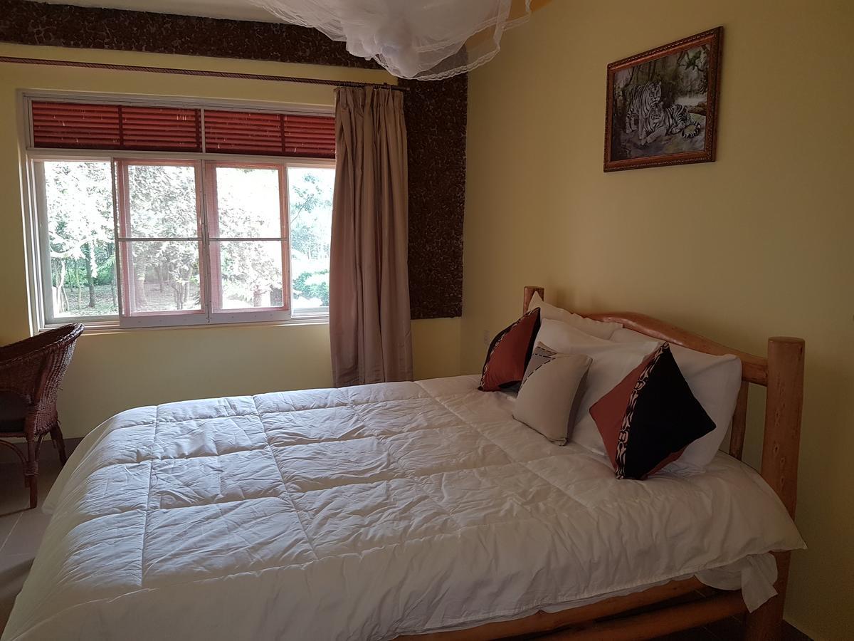 Brownstone Country Home Lira Esterno foto