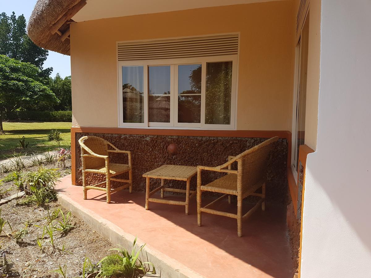 Brownstone Country Home Lira Esterno foto