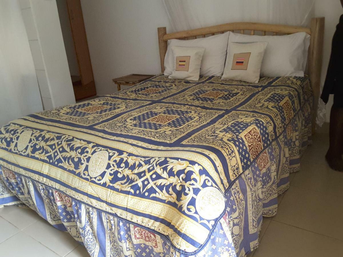Brownstone Country Home Lira Esterno foto
