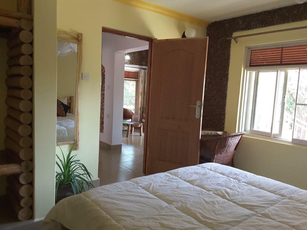 Brownstone Country Home Lira Esterno foto