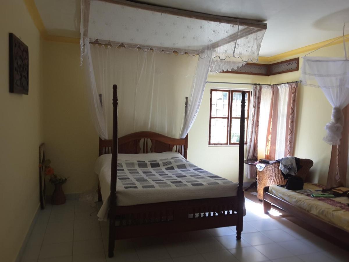 Brownstone Country Home Lira Esterno foto