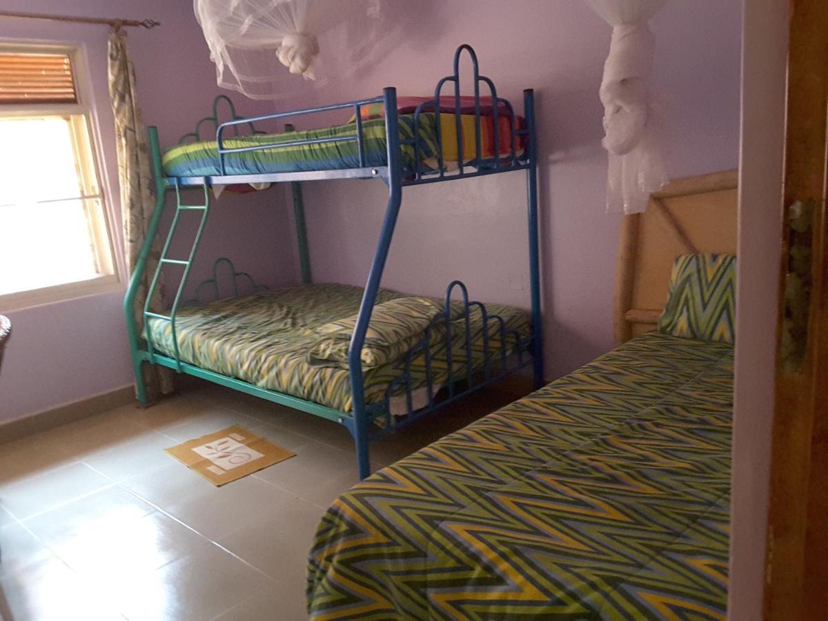Brownstone Country Home Lira Esterno foto