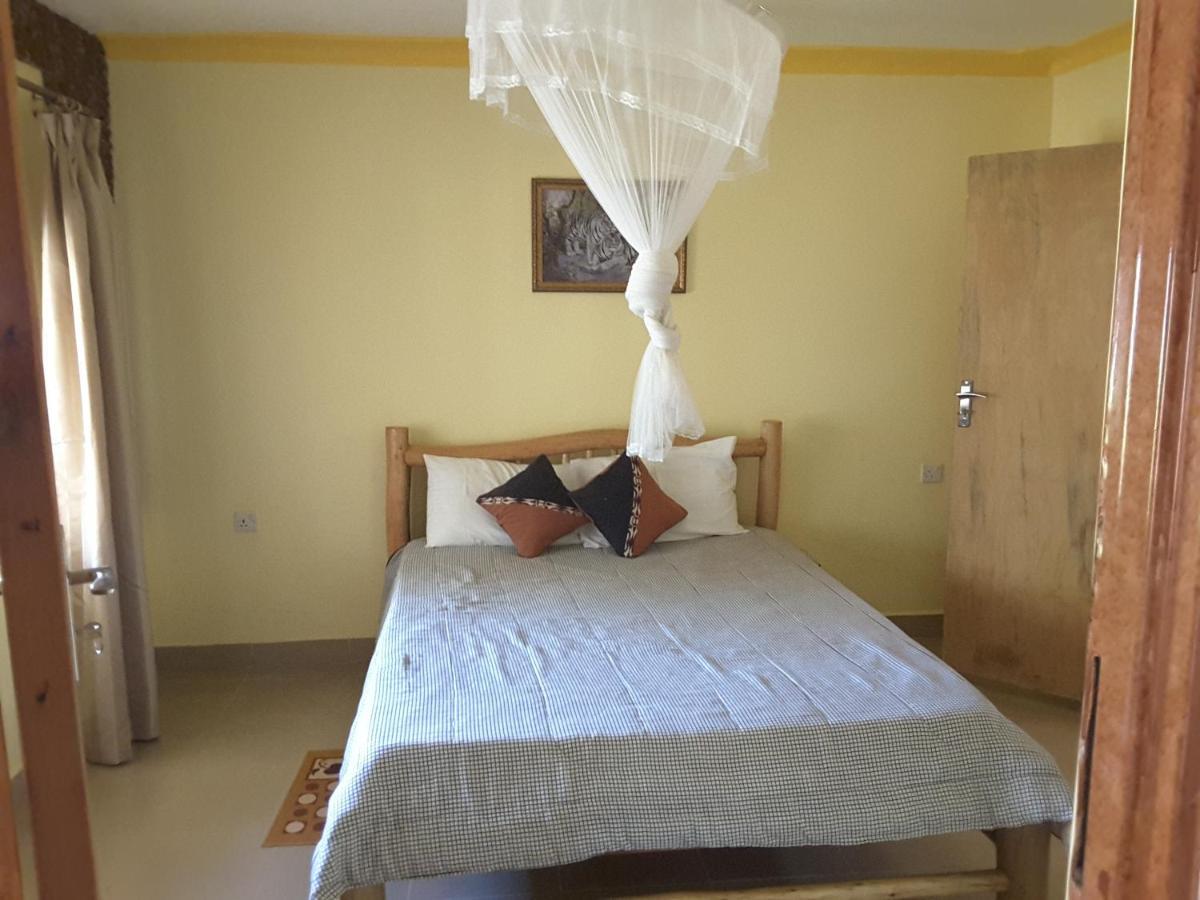 Brownstone Country Home Lira Esterno foto